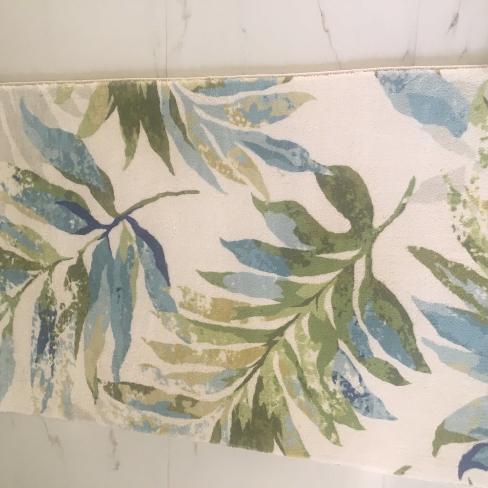 Surya Erin Artistic Weavers area rug   2'6" X 4'